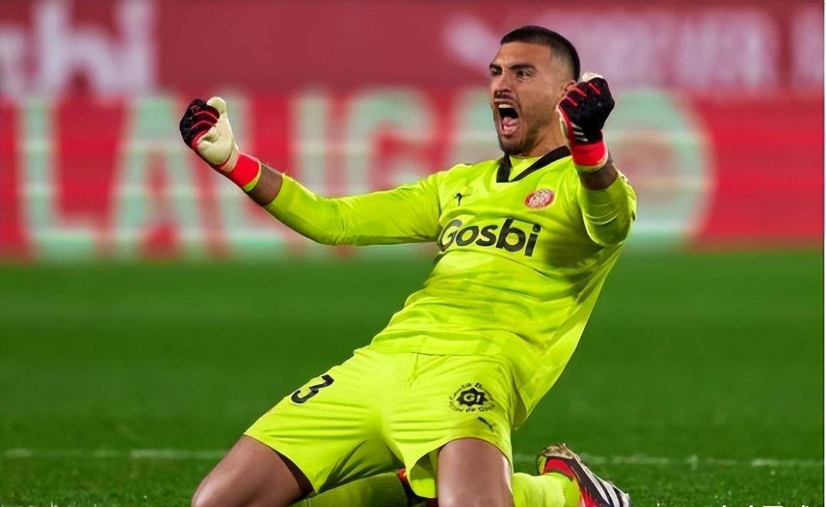 阿根廷国家队训练开放日；赛前门线救险引观众欢呼；西甲在即；更衣室氛围转暖的简单介绍开云体育比分直播