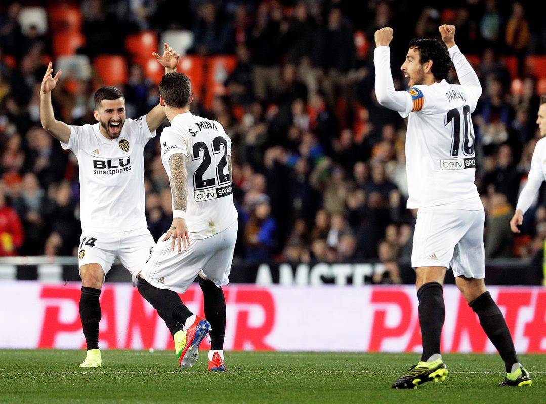 西甲今夜再迎强敌,本菲卡内部沟通,主帅态度:引发热议,训练强度明显提升的简单介绍 西甲今夜再迎强敌,本菲卡内部沟通,主帅态度:引发热议,训练强度明显提升的简单介绍