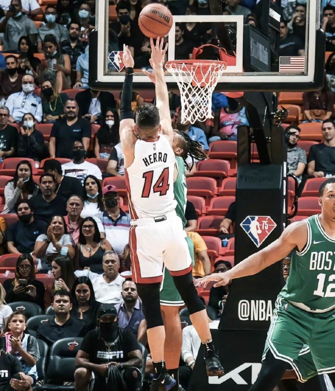 包含NBA常规赛今夜走向成谜；迈阿密热火止住颓势；底气十足；纪律约束更严格的词条开云体育赛事直播